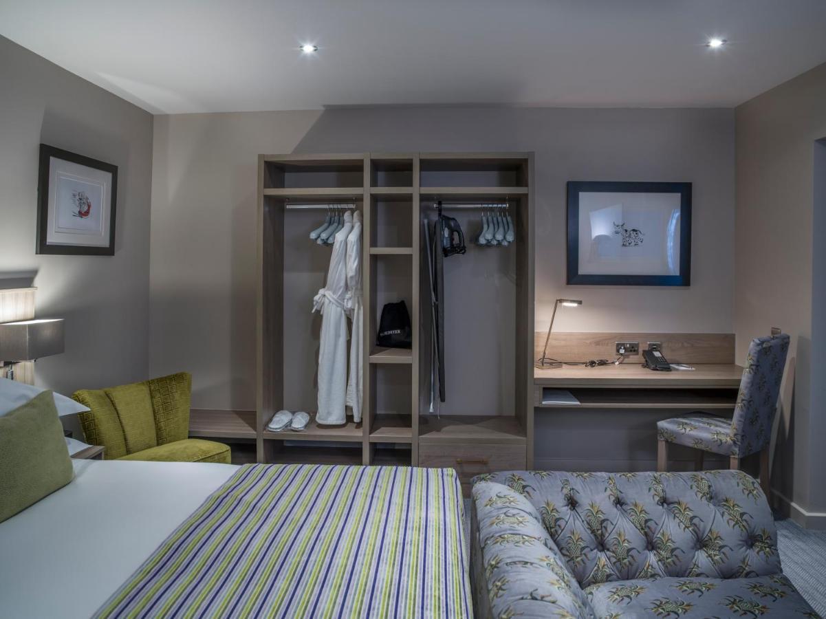 Boulevard Hotel Blackpool Dış mekan fotoğraf A bedroom at the hotel