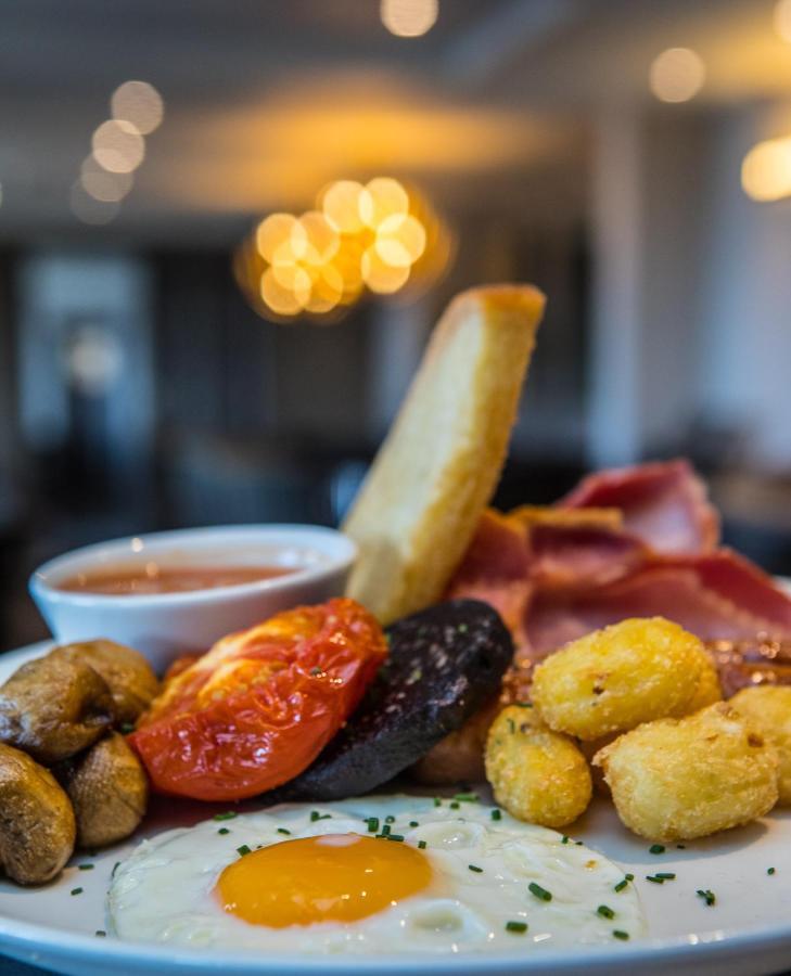 Boulevard Hotel Blackpool Dış mekan fotoğraf A tapas plate