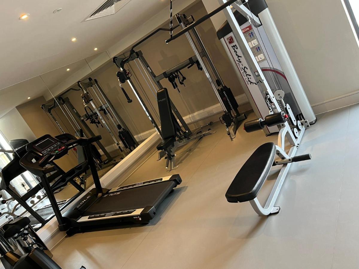 Boulevard Hotel Blackpool Dış mekan fotoğraf A home gym