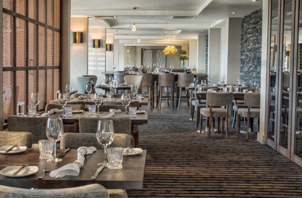 Boulevard Hotel Blackpool Dış mekan fotoğraf The restaurant at the 2018 London Marathon