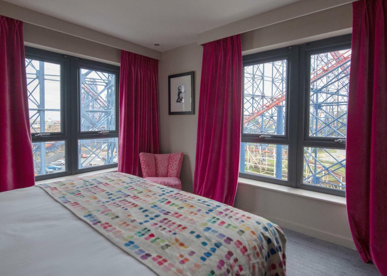 Boulevard Hotel Blackpool Dış mekan fotoğraf A bedroom at the hotel